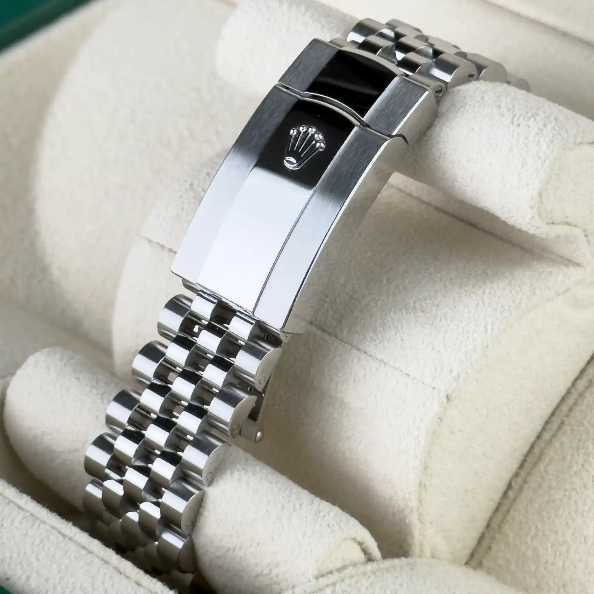 Rolex Datejust 41 Black Index Oystersteel Jubilee 126300- Pre-Owned - Clasp 3