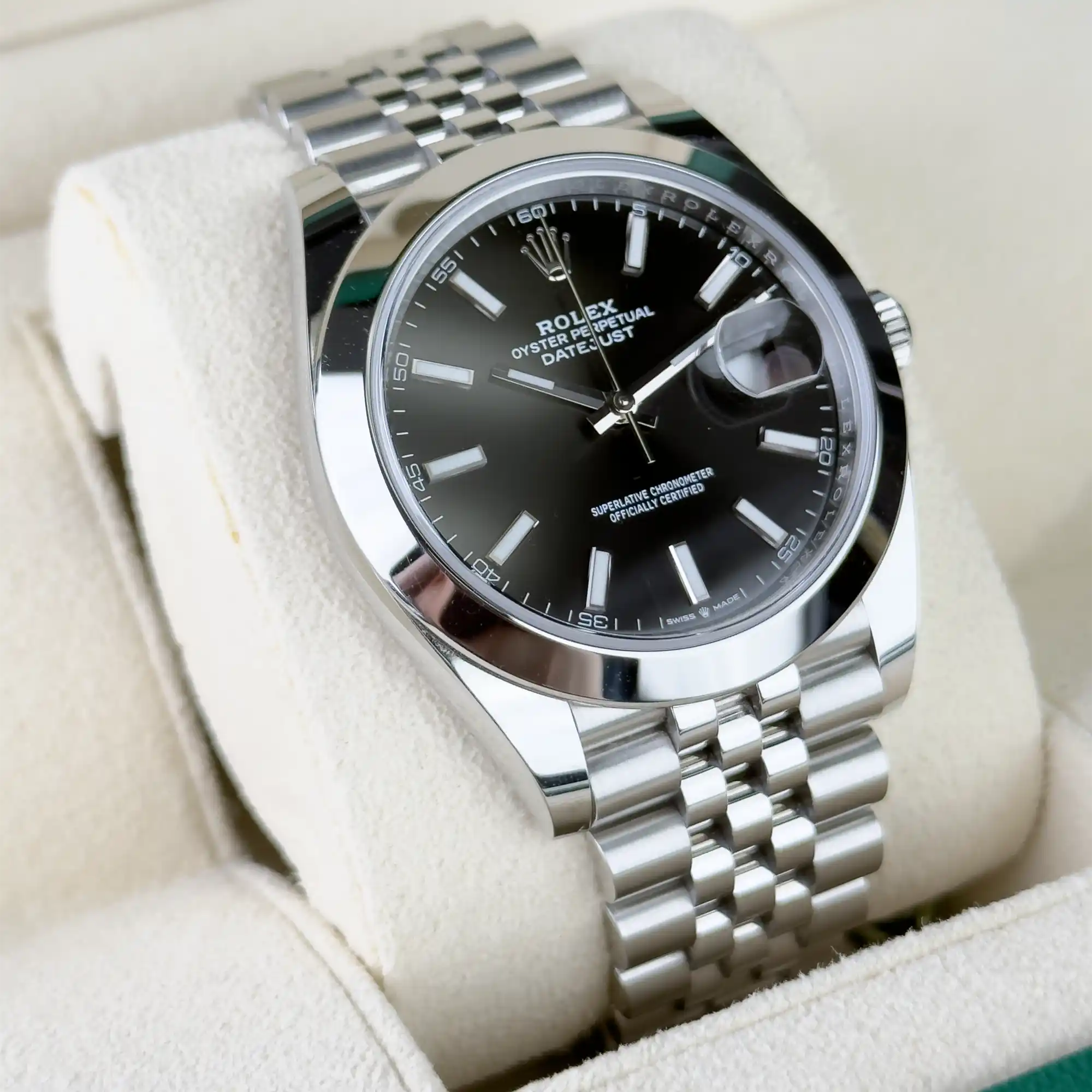 Rolex Datejust 41 Black Index Oystersteel Jubilee 126300 Left