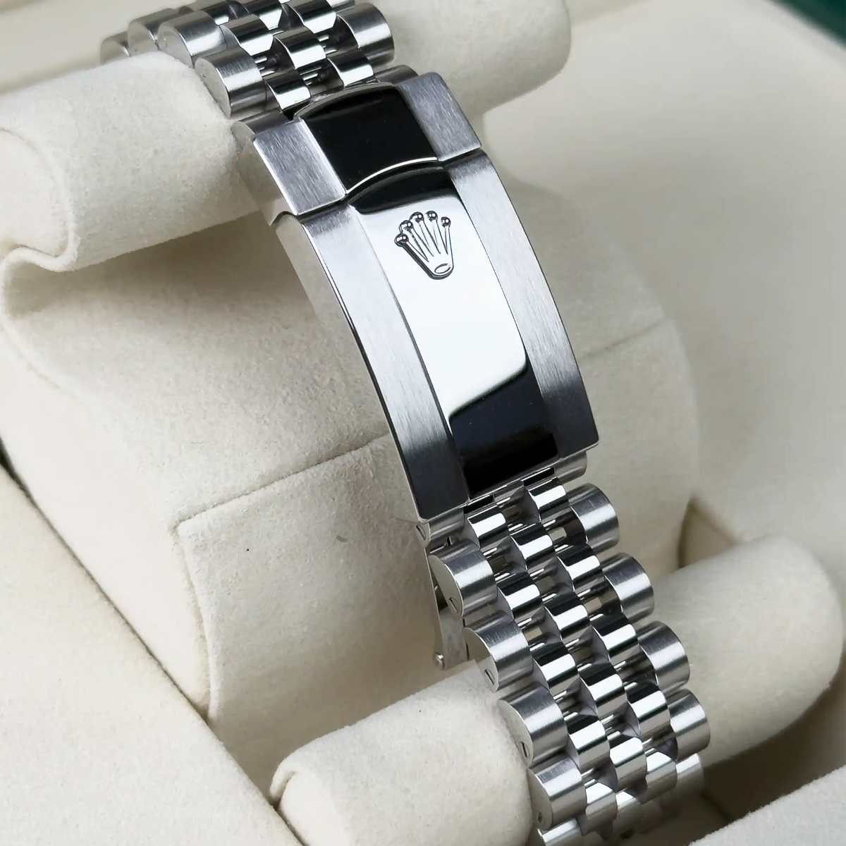 Rolex Datejust 41 Blue Index Oystersteel White Gold Jubilee 126334 - Clasp 2