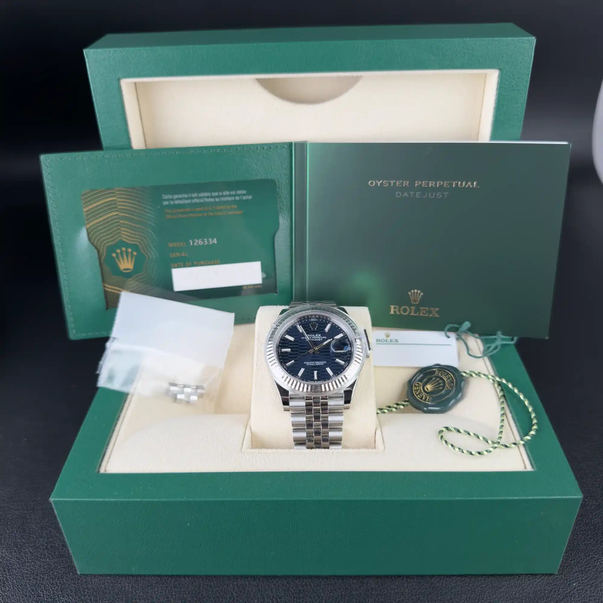 Rolex Datejust 41 Blue Motif Dial Jubilee 126334 - Full set