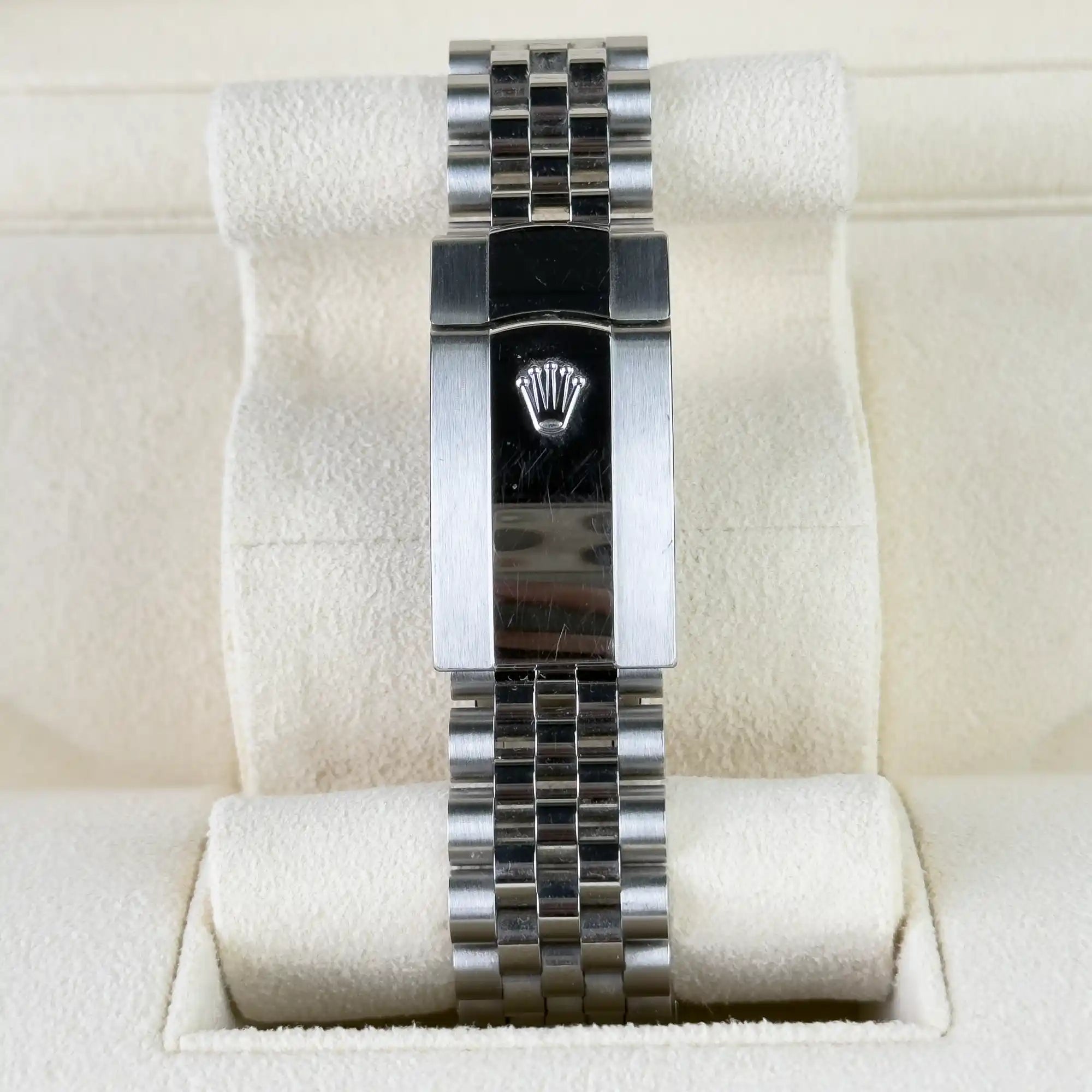 Rolex Datejust 41 Blue Motif Dial Jubilee 126334 - clasp 1