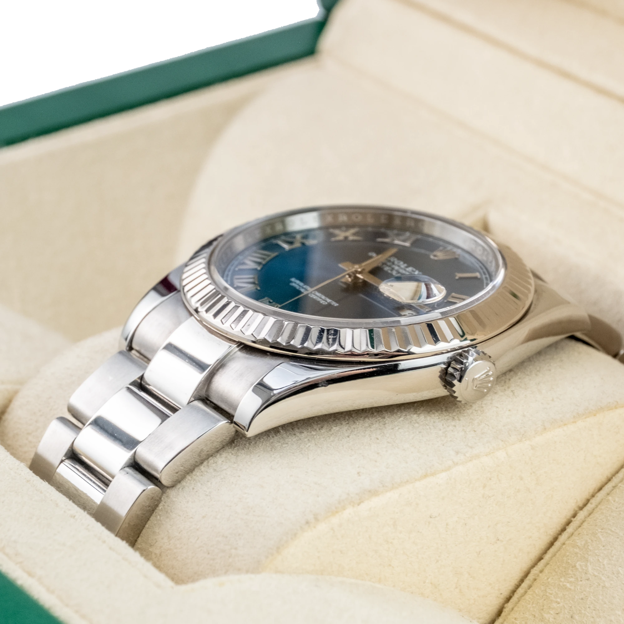 Rolex Datejust 41 Blue Roman Oystersteel White Gold Oyster 126334 - Right