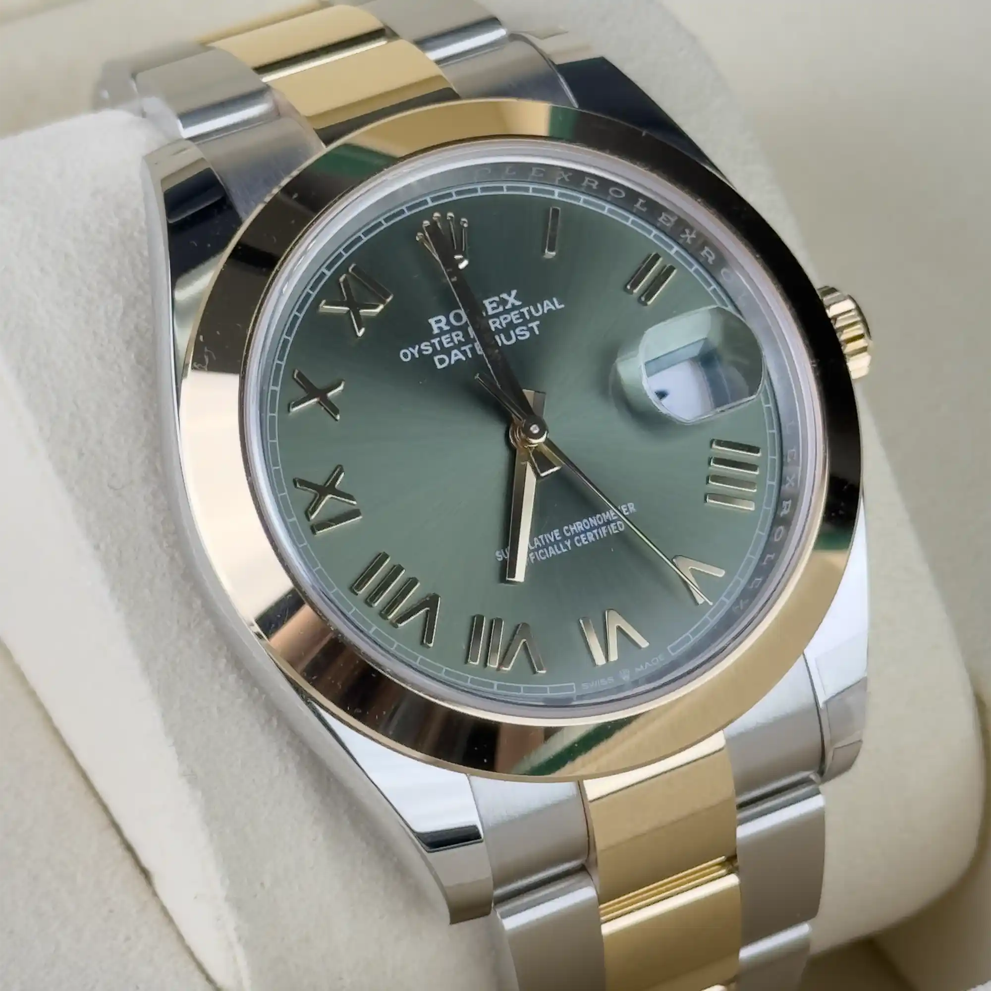 Rolex Datejust 41 Olive Green Smooth Bezel Yellow Gold and Steel Oyster 126303 - Left