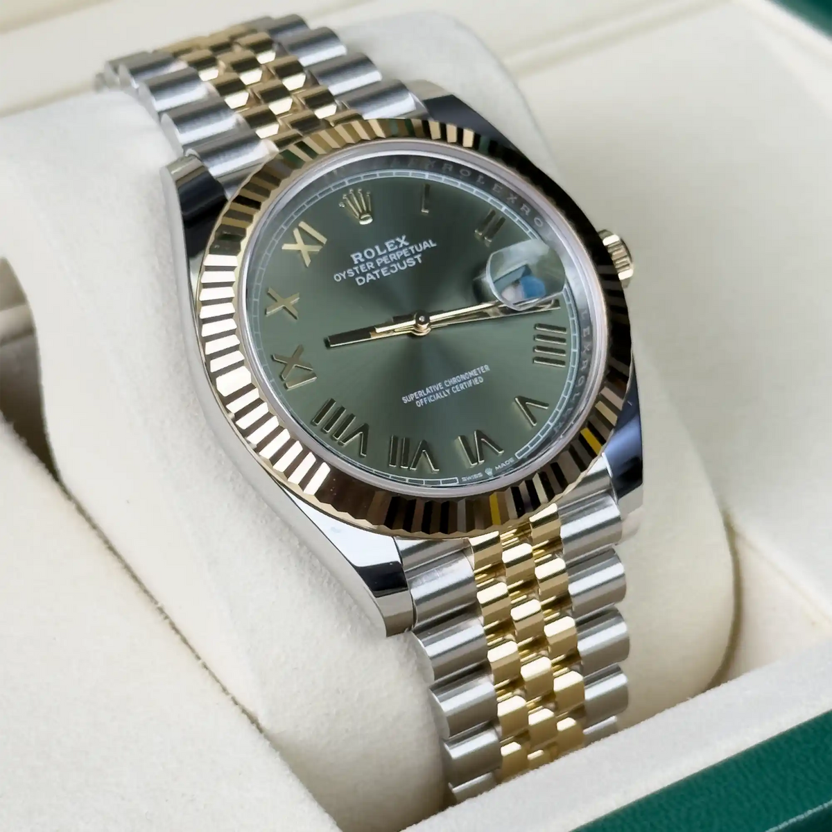 Rolex Datejust 41 Olive Green Yellow Gold Oystersteel Jubilee 126333 - 2026 New Releases - Left