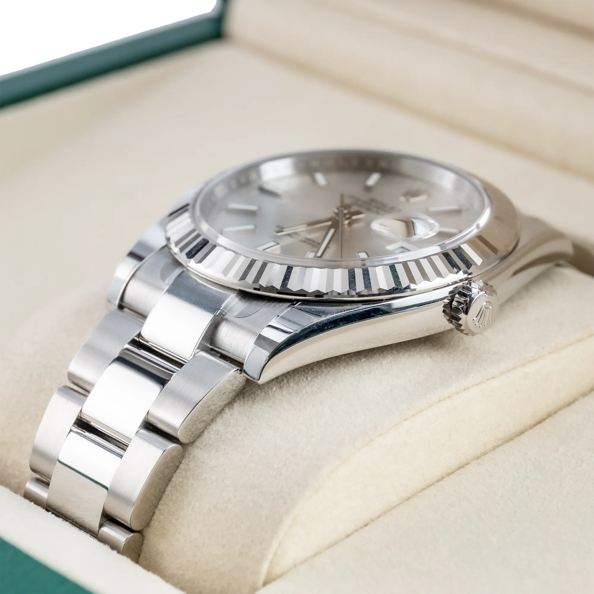 Rolex Datejust 41 Silver Dial Oyster 126334 - Right