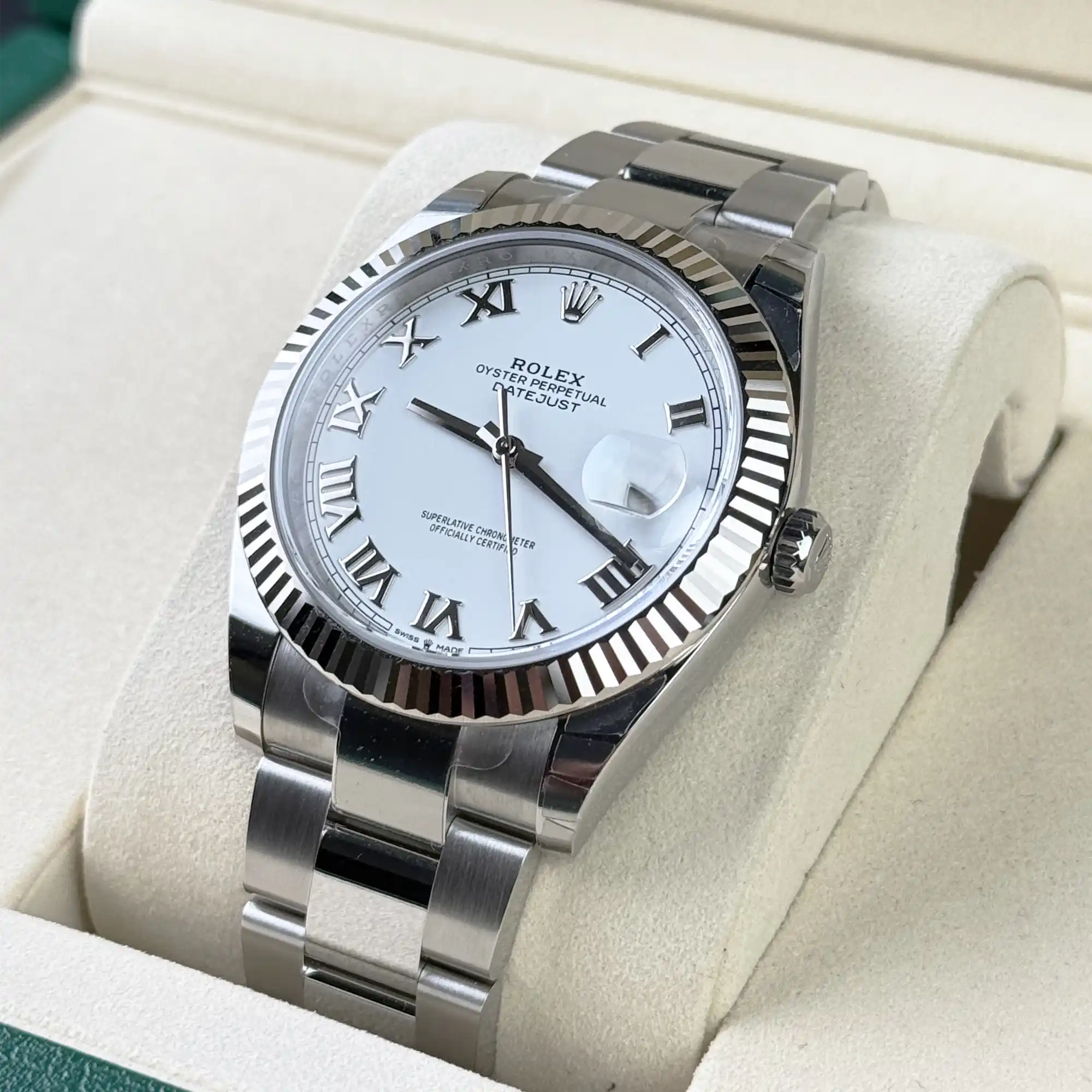 Rolex Datejust 41 White Roman Dial Oyster 126334 - Side 1