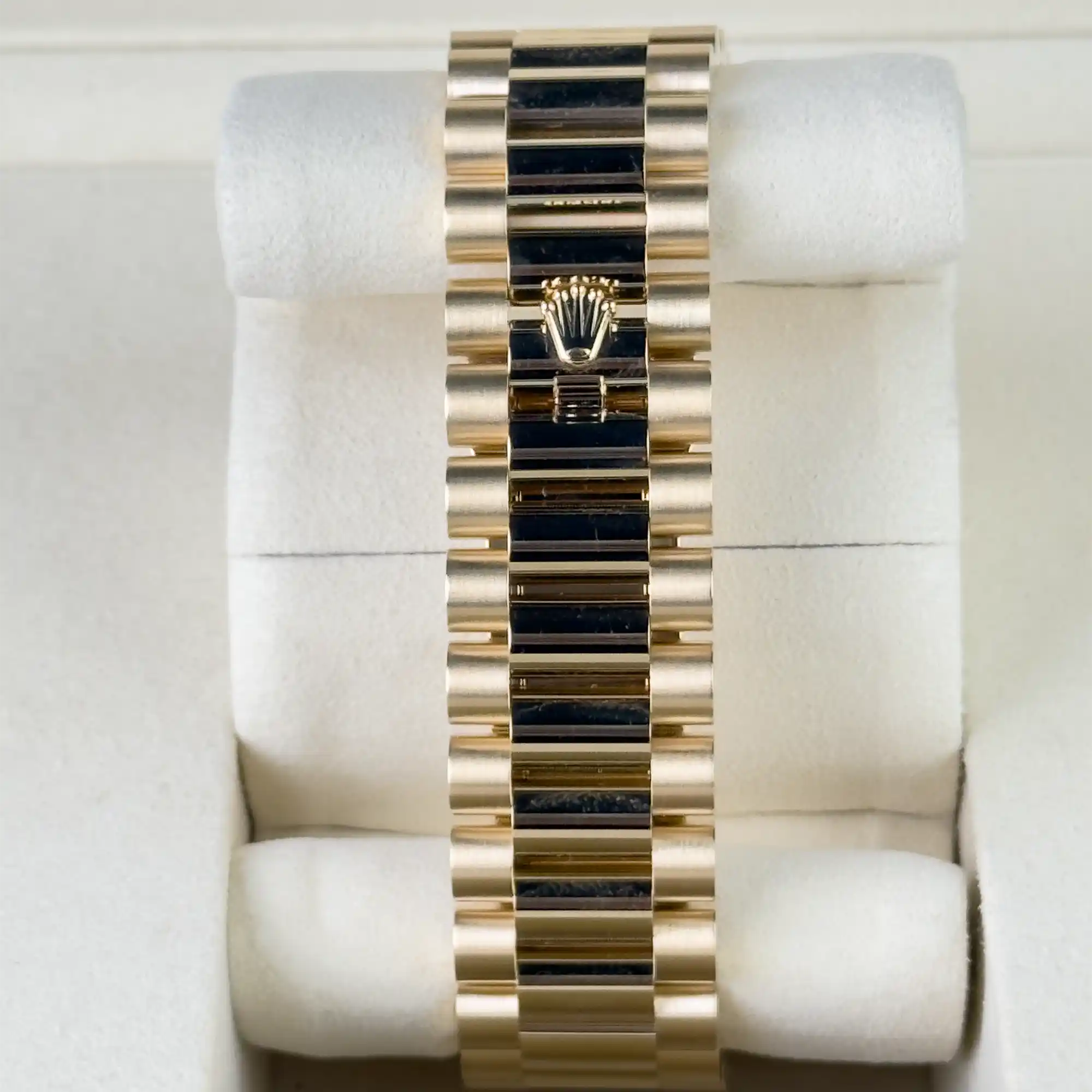 Rolex Day-Date 40 Black Baguette Yellow Gold 228238 - Bracelet