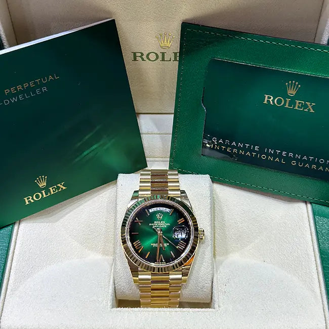 Rolex Day-Date 40 Green Ombré Roman Yellow Gold 228238 - Full set