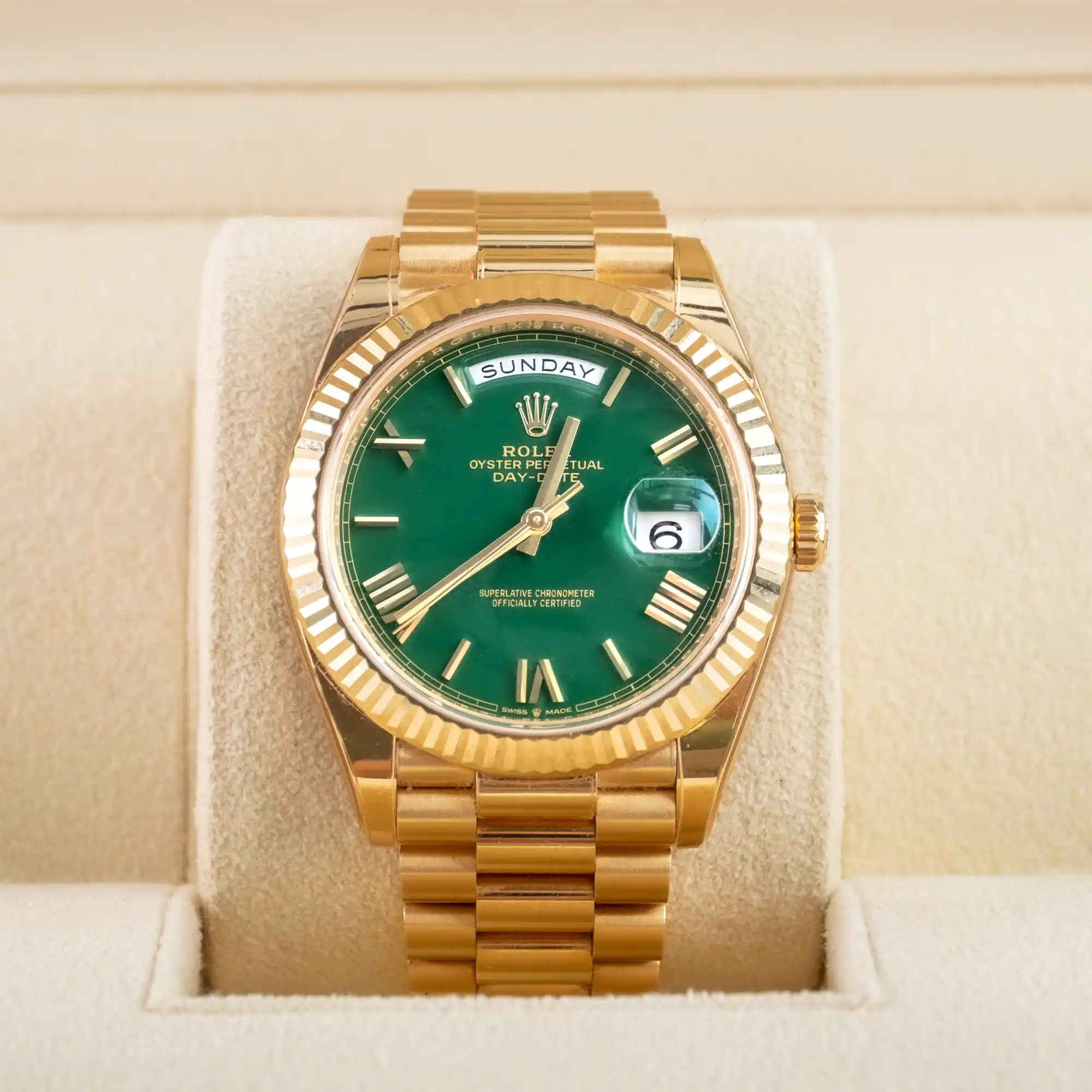 Rolex Day-Date 40 Green Roman Yellow Gold 228238 - Front