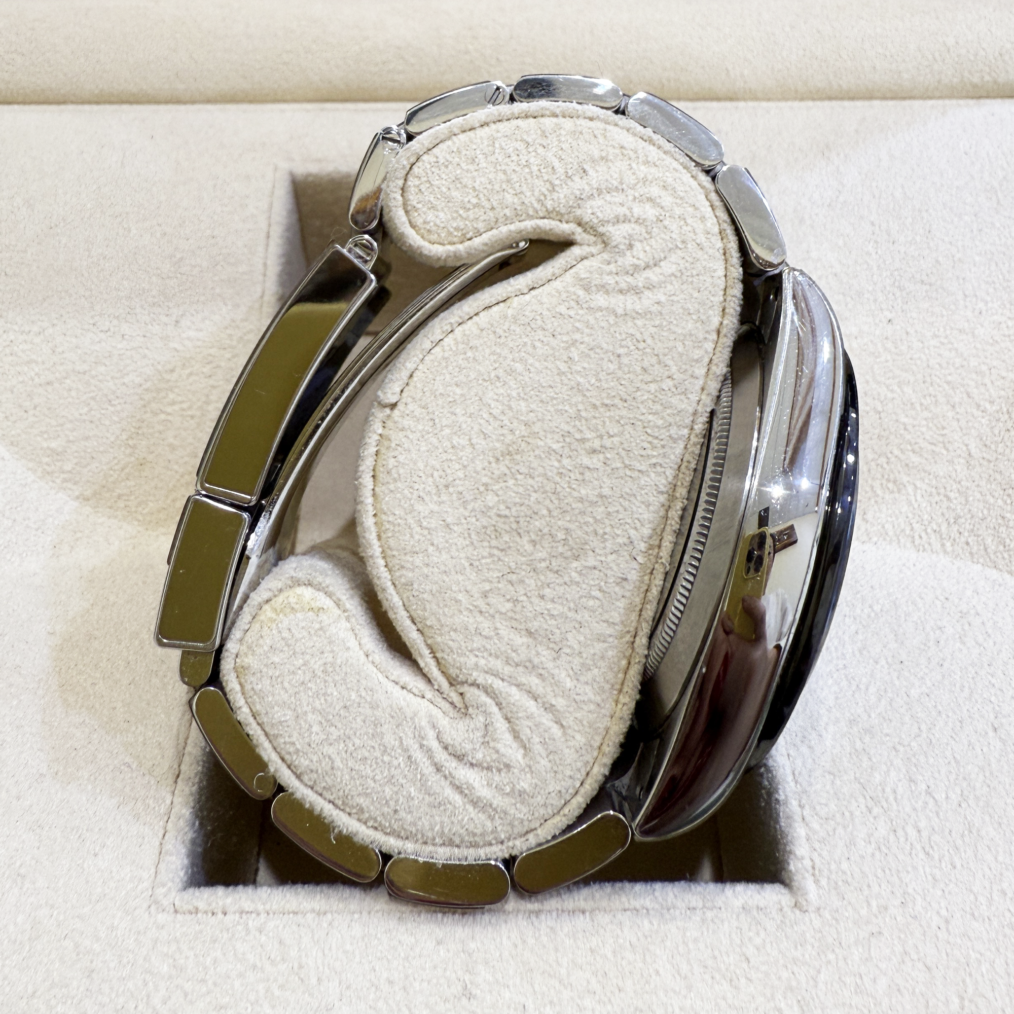 Rolex Daytona Black "Panda" 116500LN - Pre-owned - Side