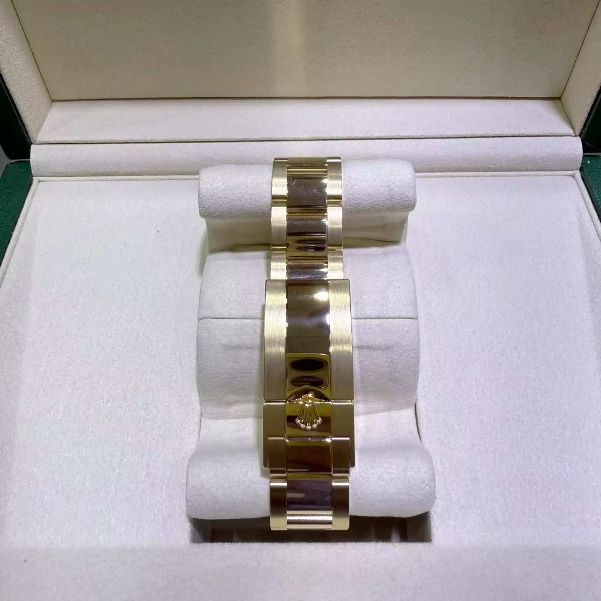 Rolex Daytona Golden Black Dial Yellow Gold Oyster 126508 - Bracelet