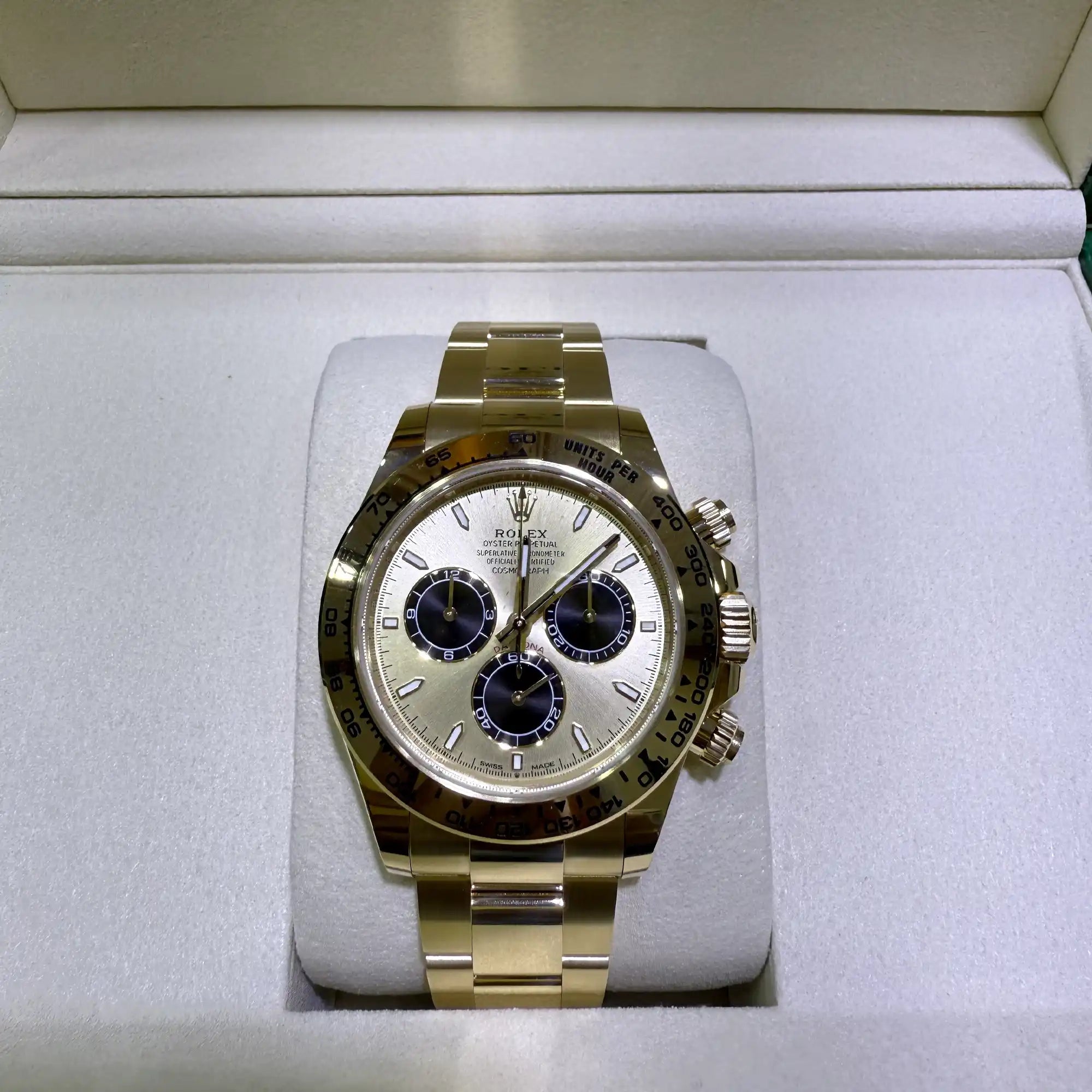Rolex Daytona Golden Black Dial Yellow Gold Oyster 126508 - Front