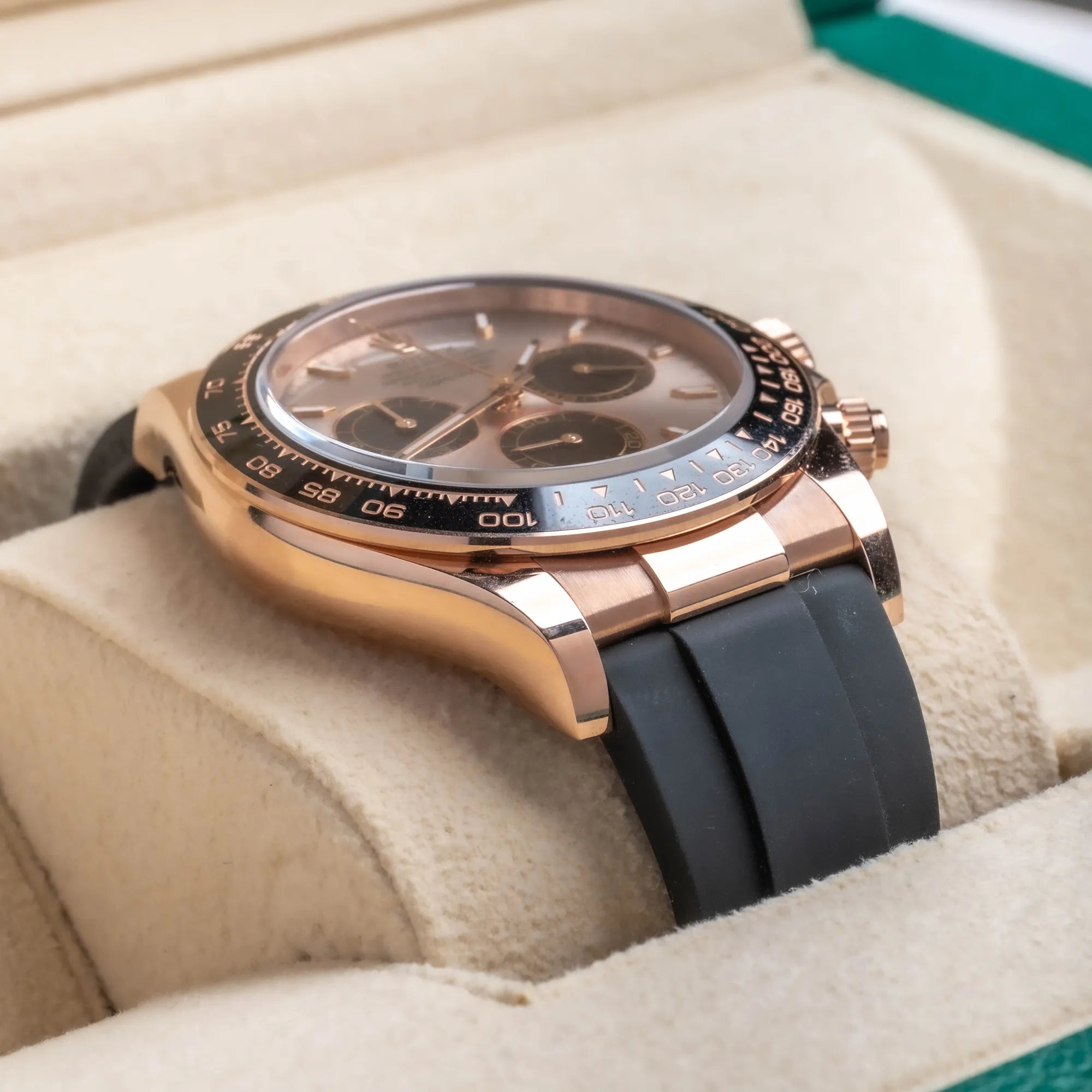 Rolex Daytona Sundust Dial Everose Gold Oysterflex 126515LN - Side