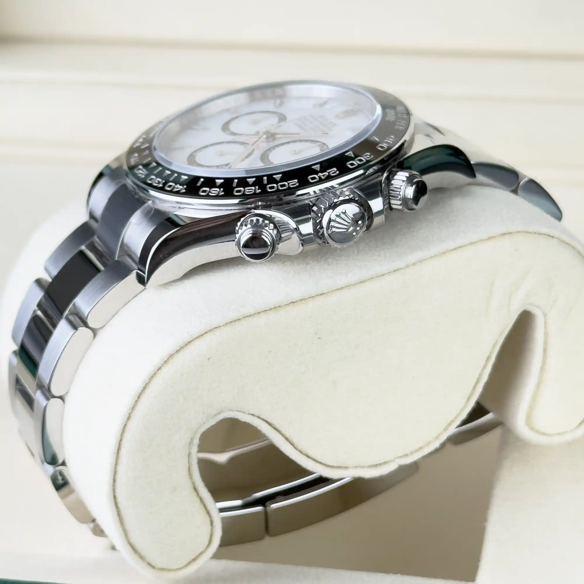 Rolex Daytona White "Panda" 126500LN - Side 1