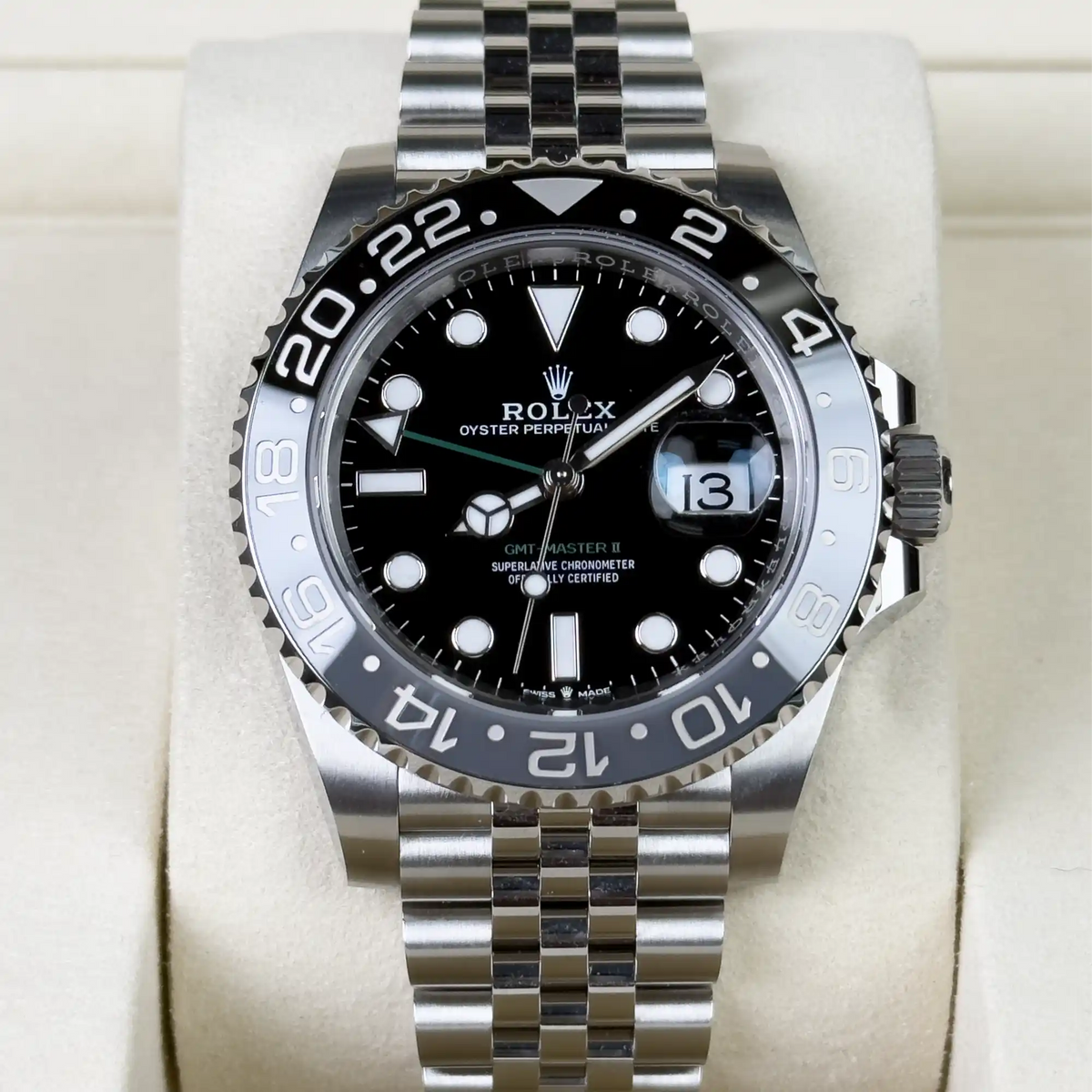 Rolex GMT Master II "Bruce Wayne" Jubilee 126710GRNR - Front 1