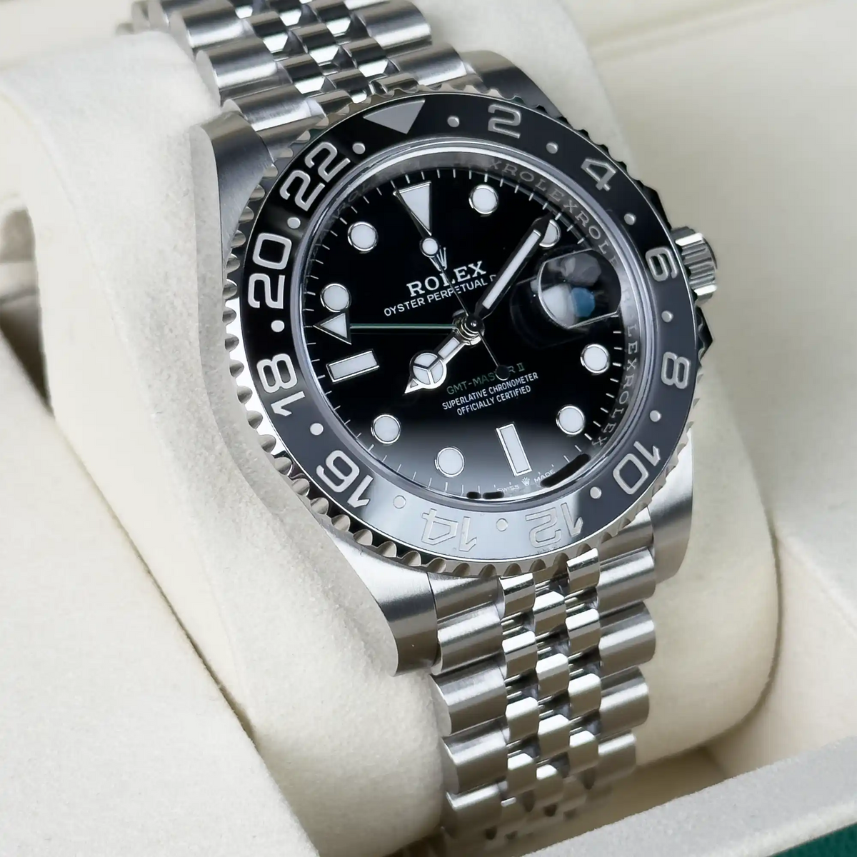 Rolex GMT Master II "Bruce Wayne" Jubilee 126710GRNR - Left 1