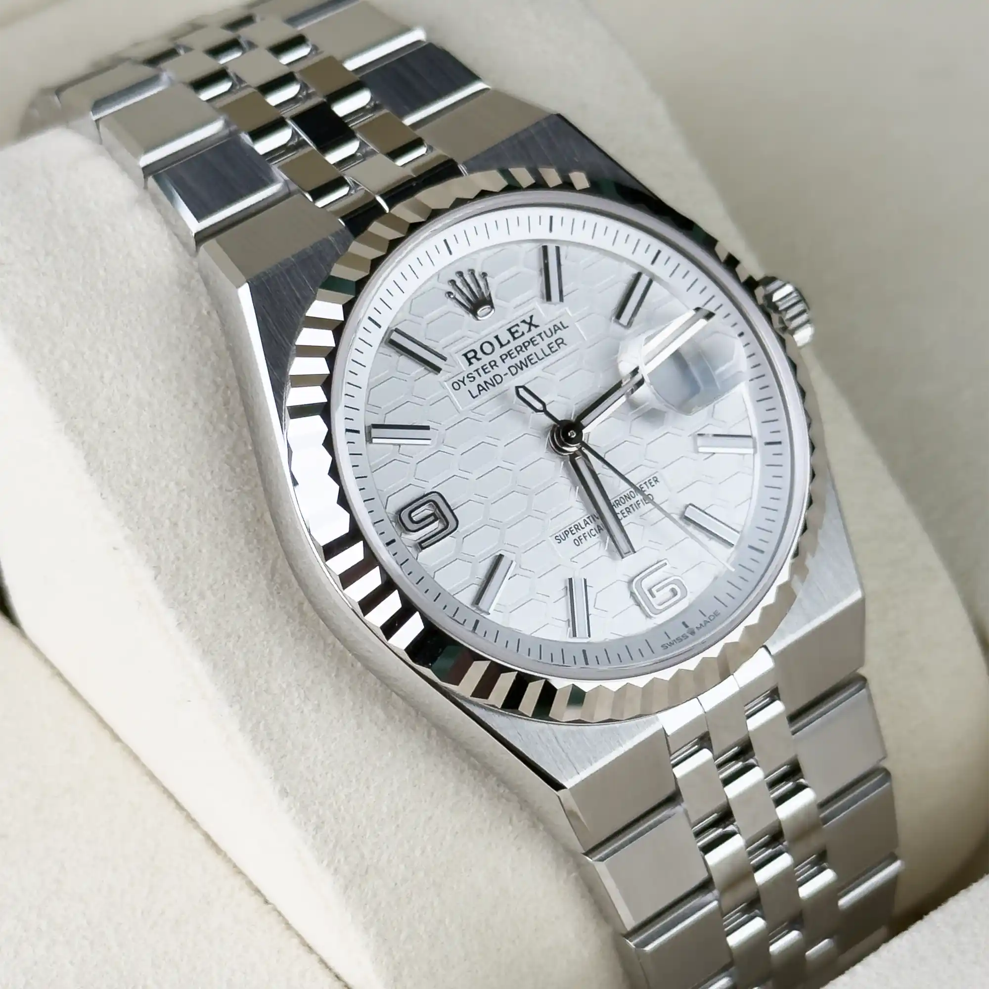 Rolex Land Dweller 36 Oystersteel White Gold White Dial Flat Jubilee 127234 - left