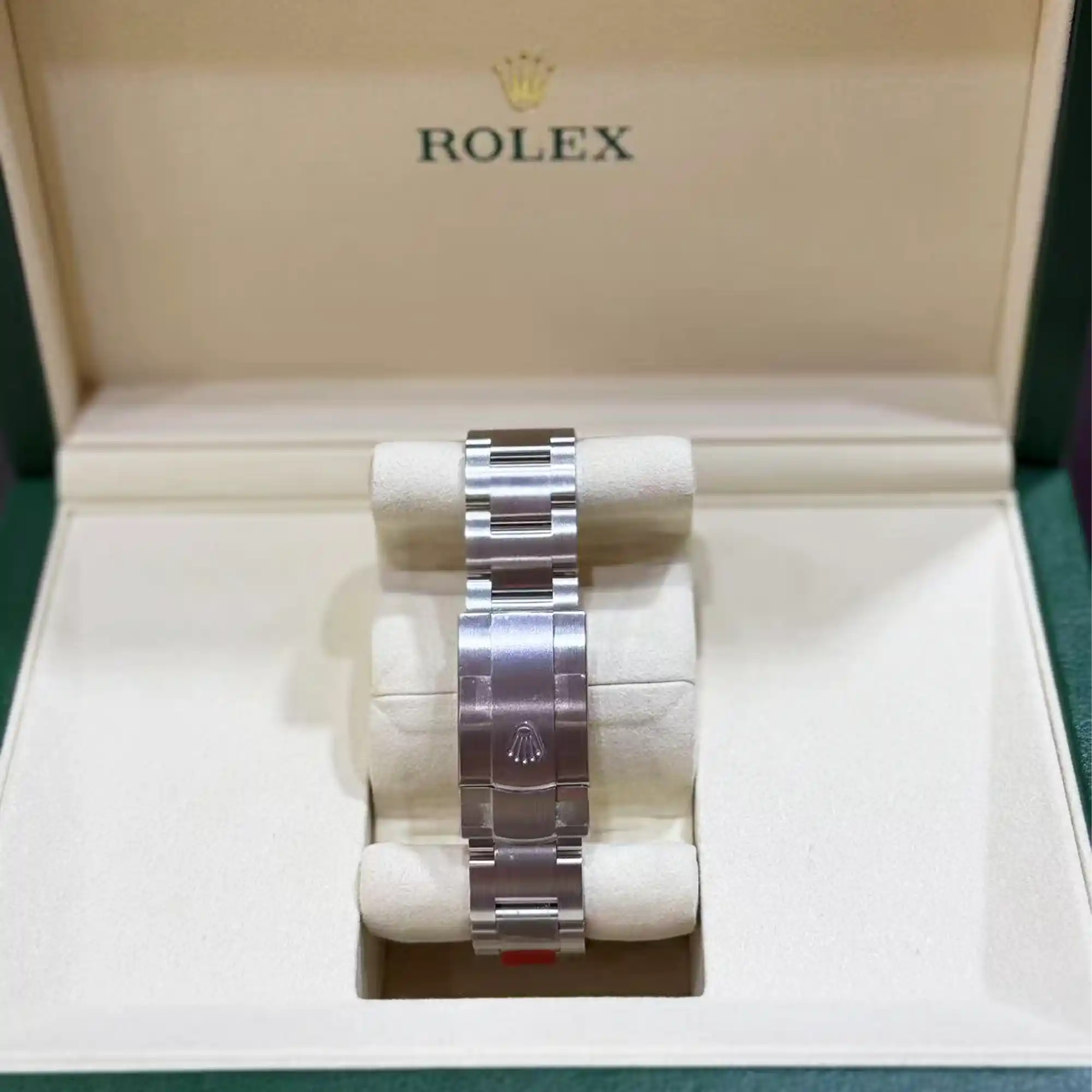 Rolex Oyster Perpetual 41 Beige Dial 134300 - Bracelet
