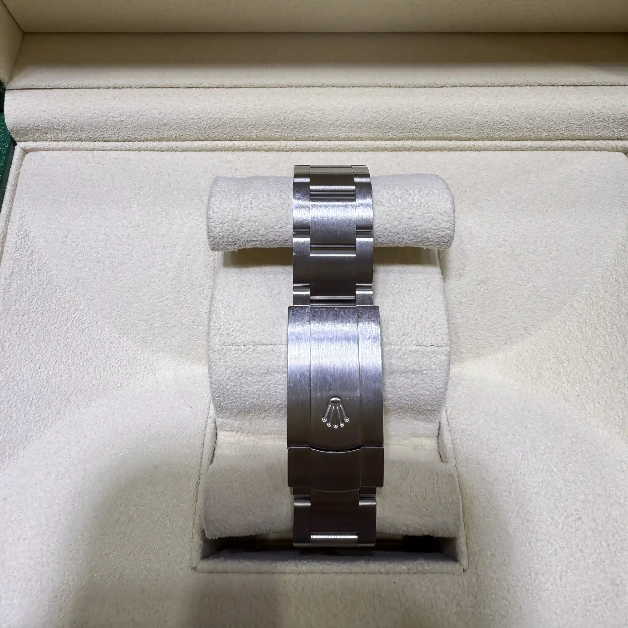 Rolex Oyster Perpetual 41 Black Dial 124300 - Pre-owned 2022 - Bracelet