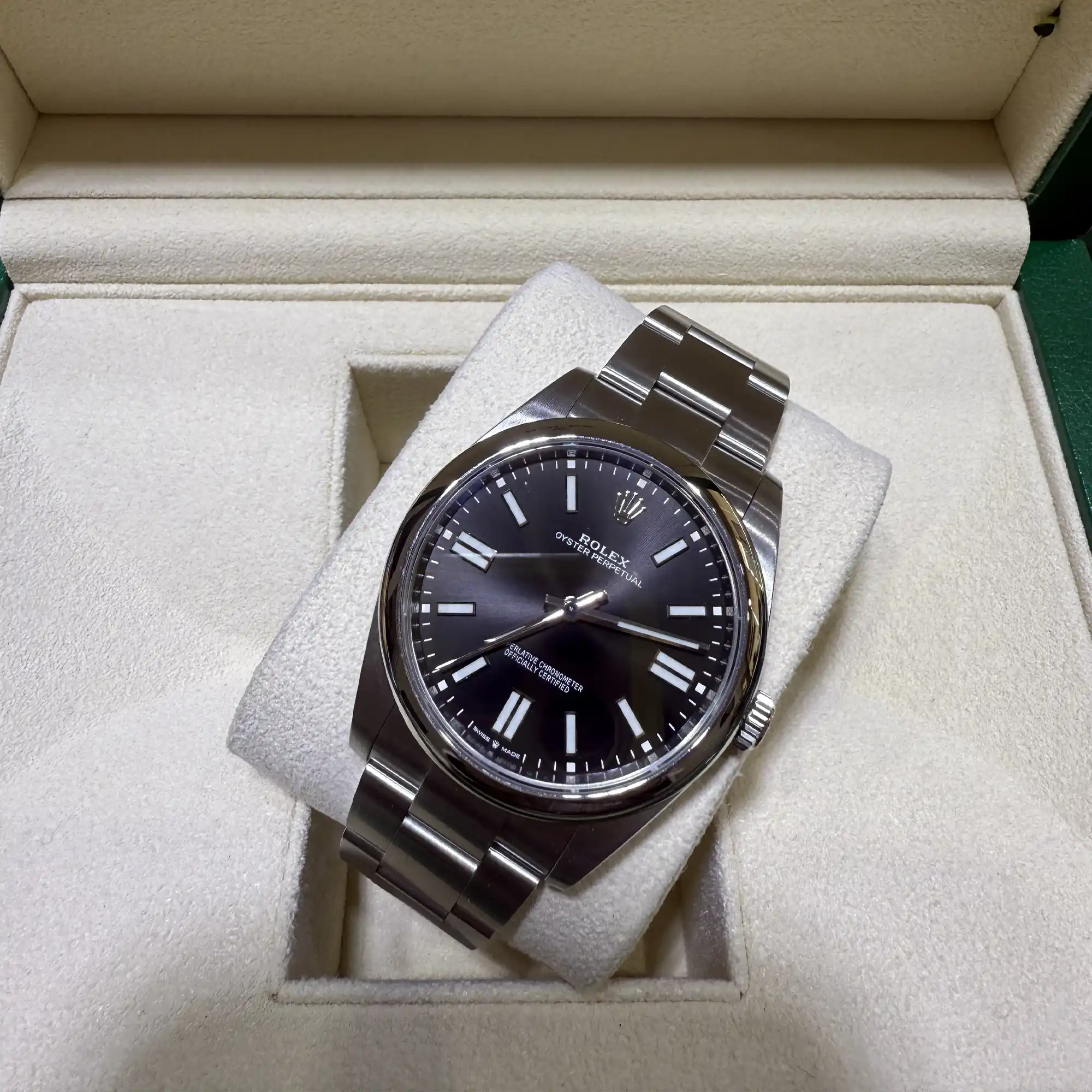 Rolex Oyster Perpetual 41 Black Dial 124300 - Pre-owned 2022 - Top