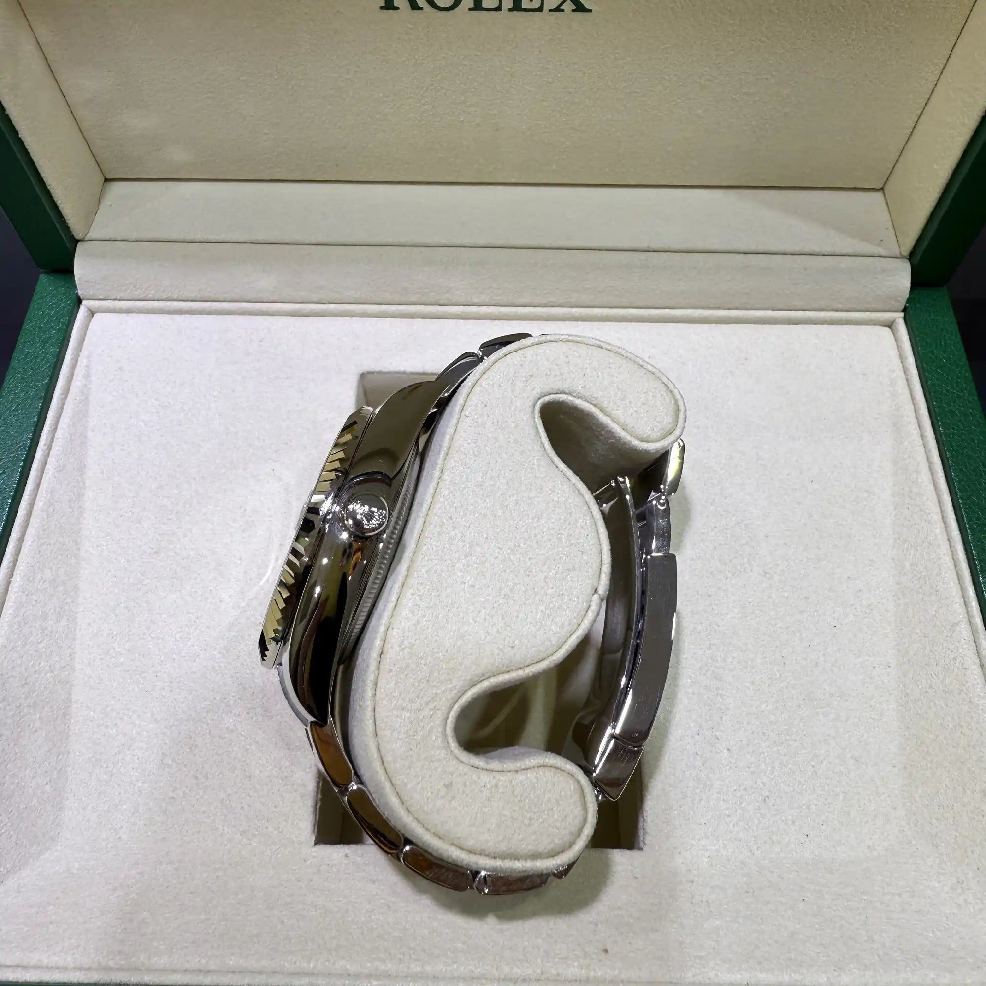 Rolex Sky Dweller White Dial Oystersteel White Gold Oyster 336934 - Crown