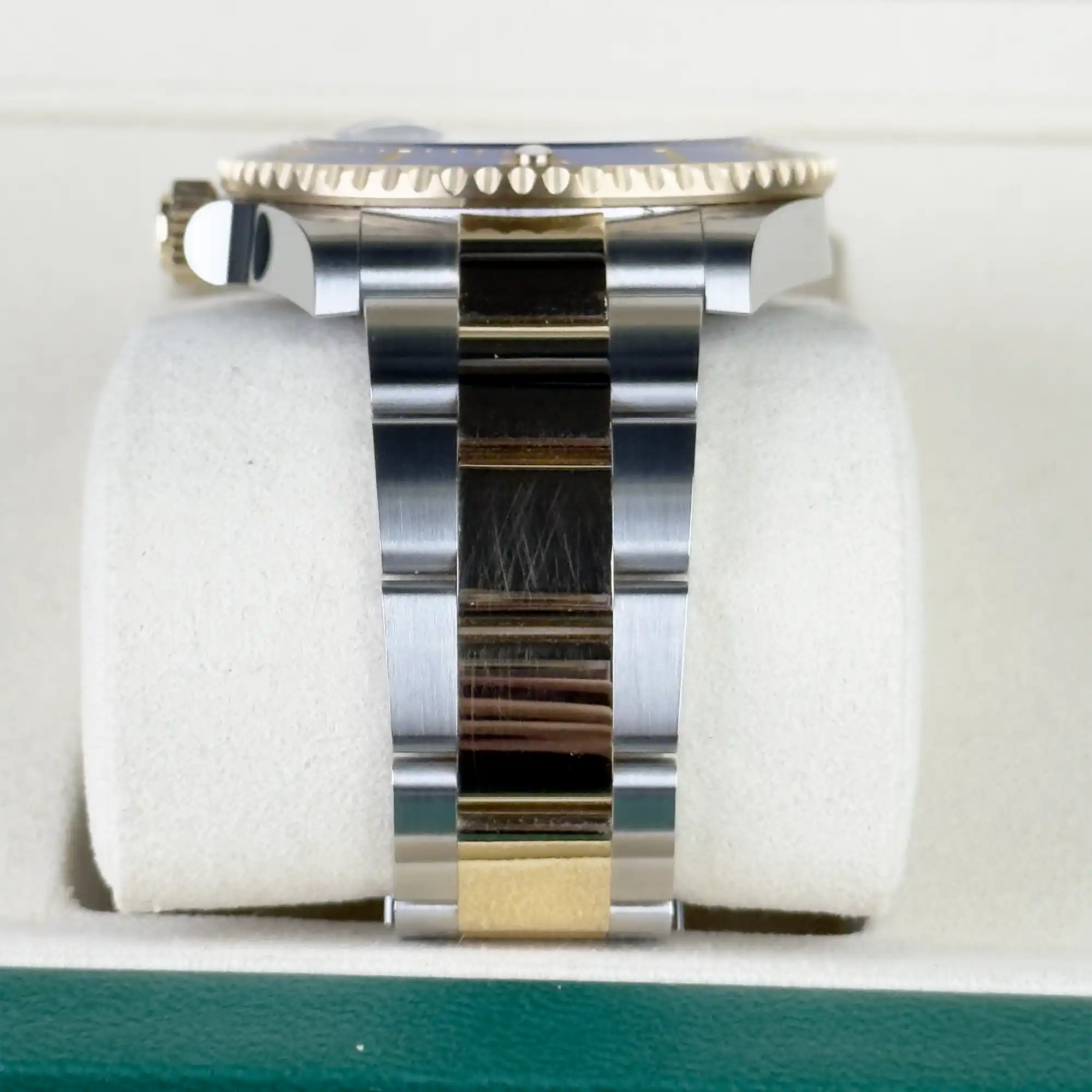 Rolex Submariner "Bluesy" 41 Oystersteel Yellow Gold  126613LB - 2026 Pre-owned - Bracelet 2