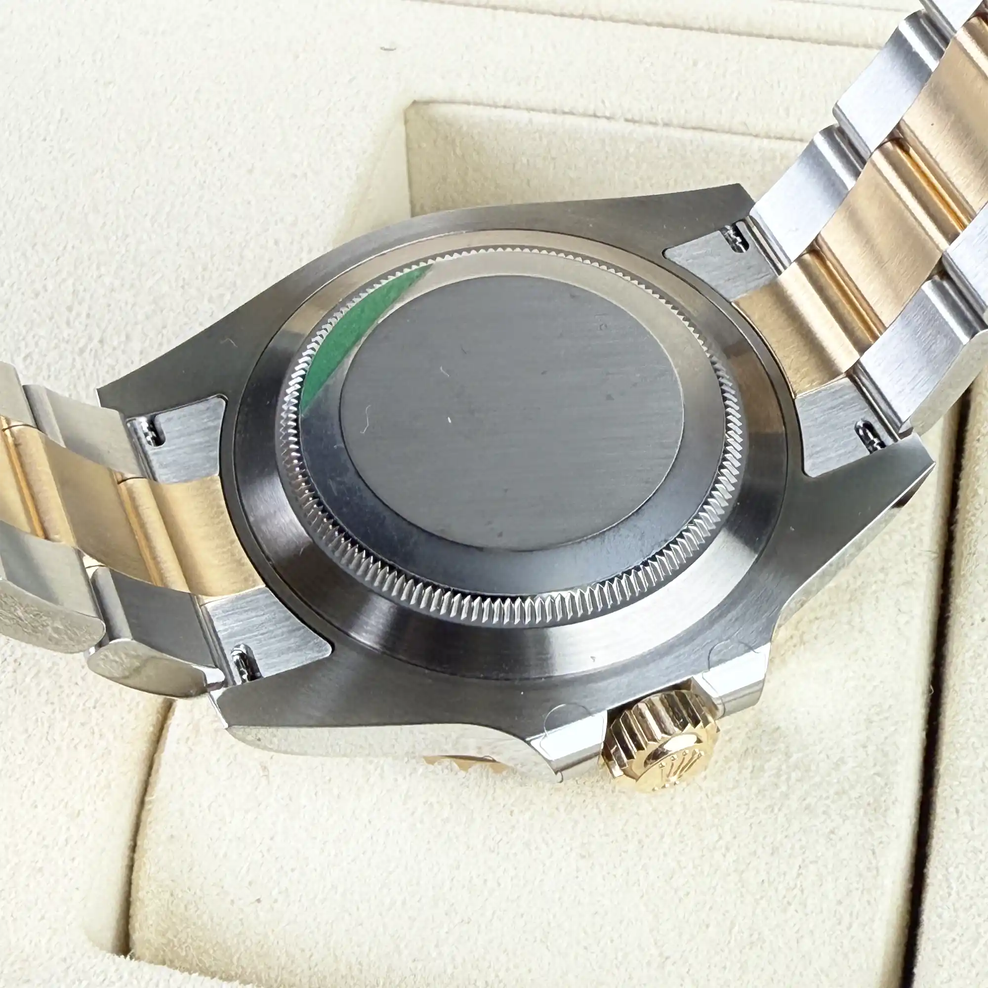 Rolex Submariner "Bluesy" 41 Oystersteel Yellow Gold  126613LB - 2026 Pre-owned - Case back