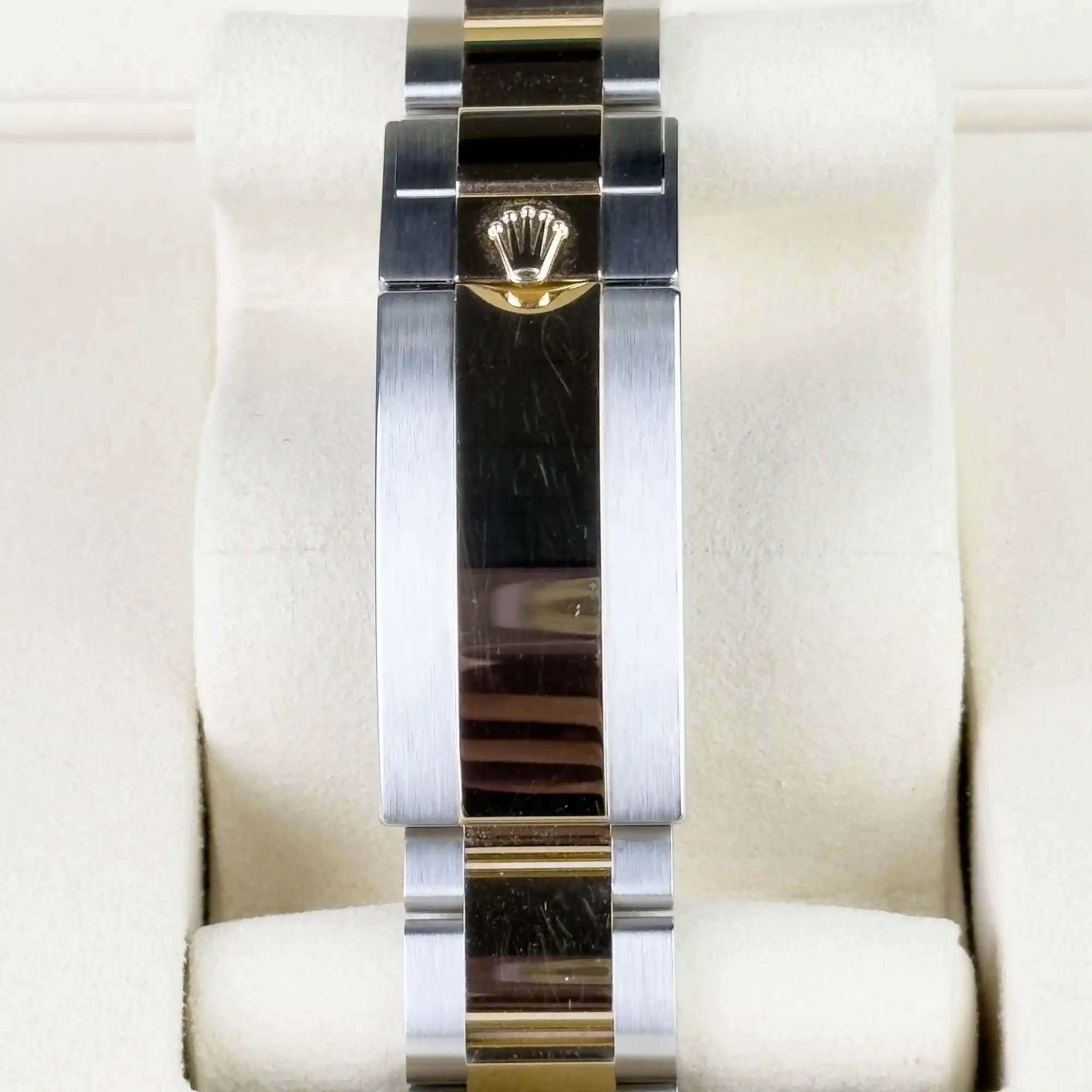 Rolex Submariner "Bluesy" 41 Oystersteel Yellow Gold  126613LB - 2026 Pre-owned - Clasp