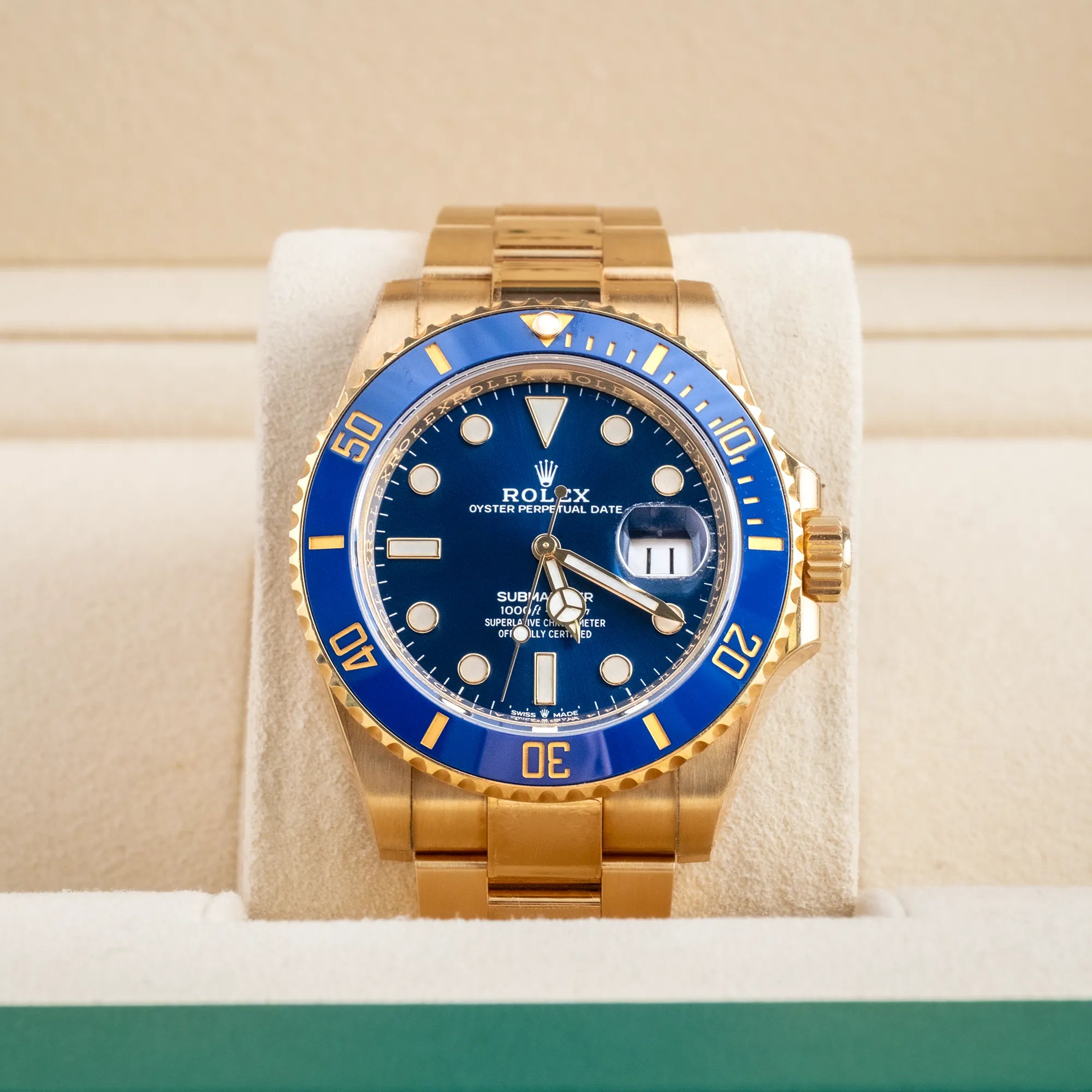 Rolex Submariner "Bluesy" Yellow Gold 126618LB - In box 1