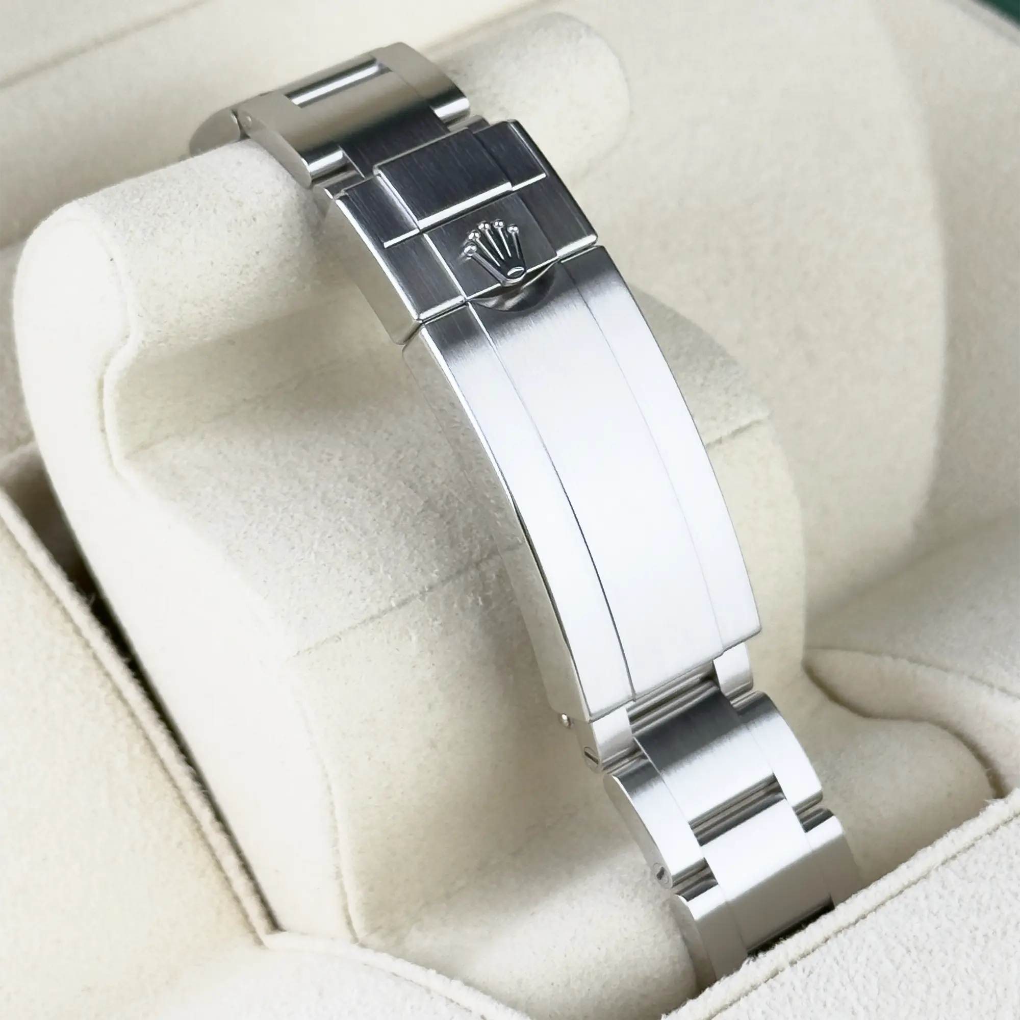 Rolex Submariner Date 'Hulk' 116610LV - Clasp 2