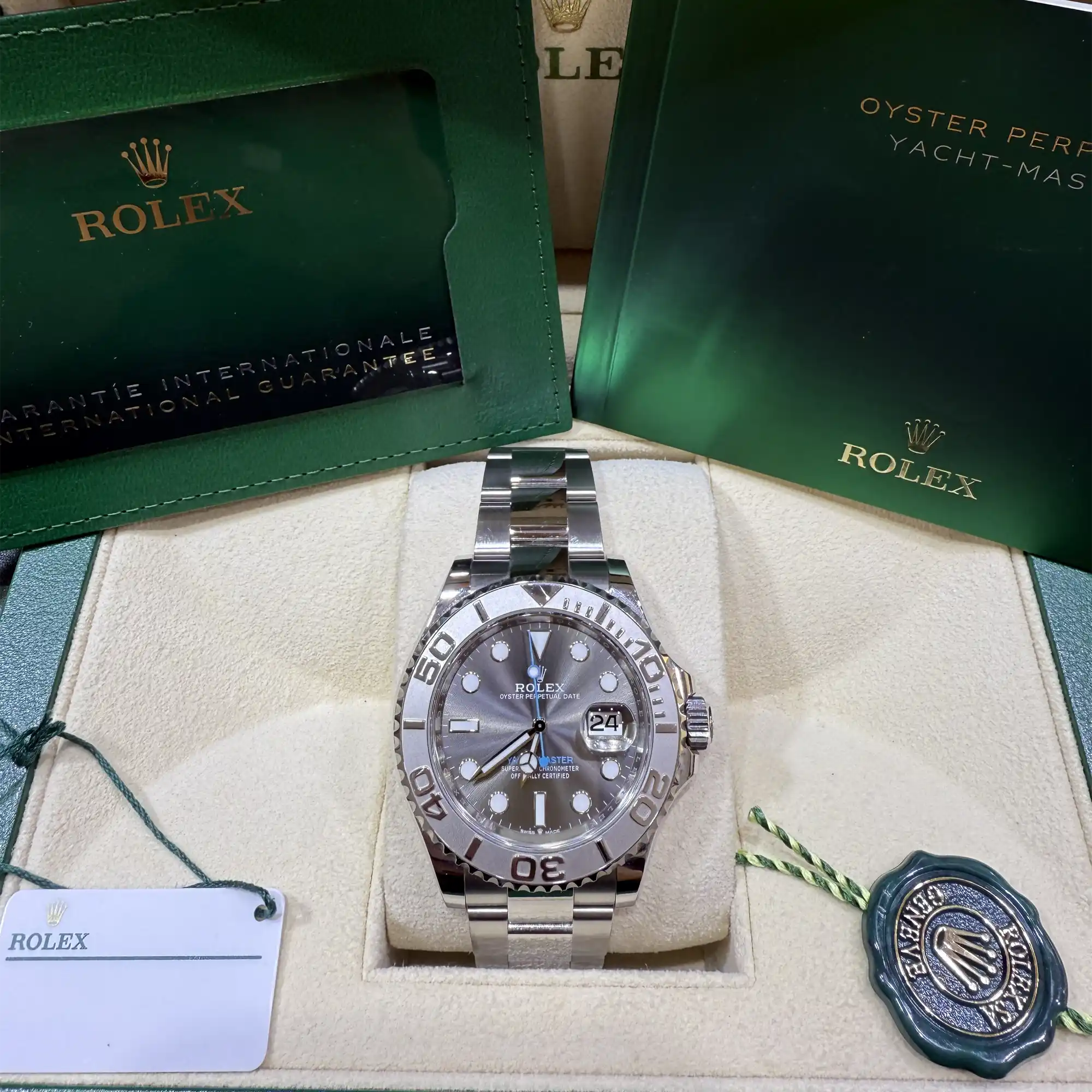 Rolex Yacht-Master 40 Dark Rhodium Dial 126622 - Pre-Owned 2024