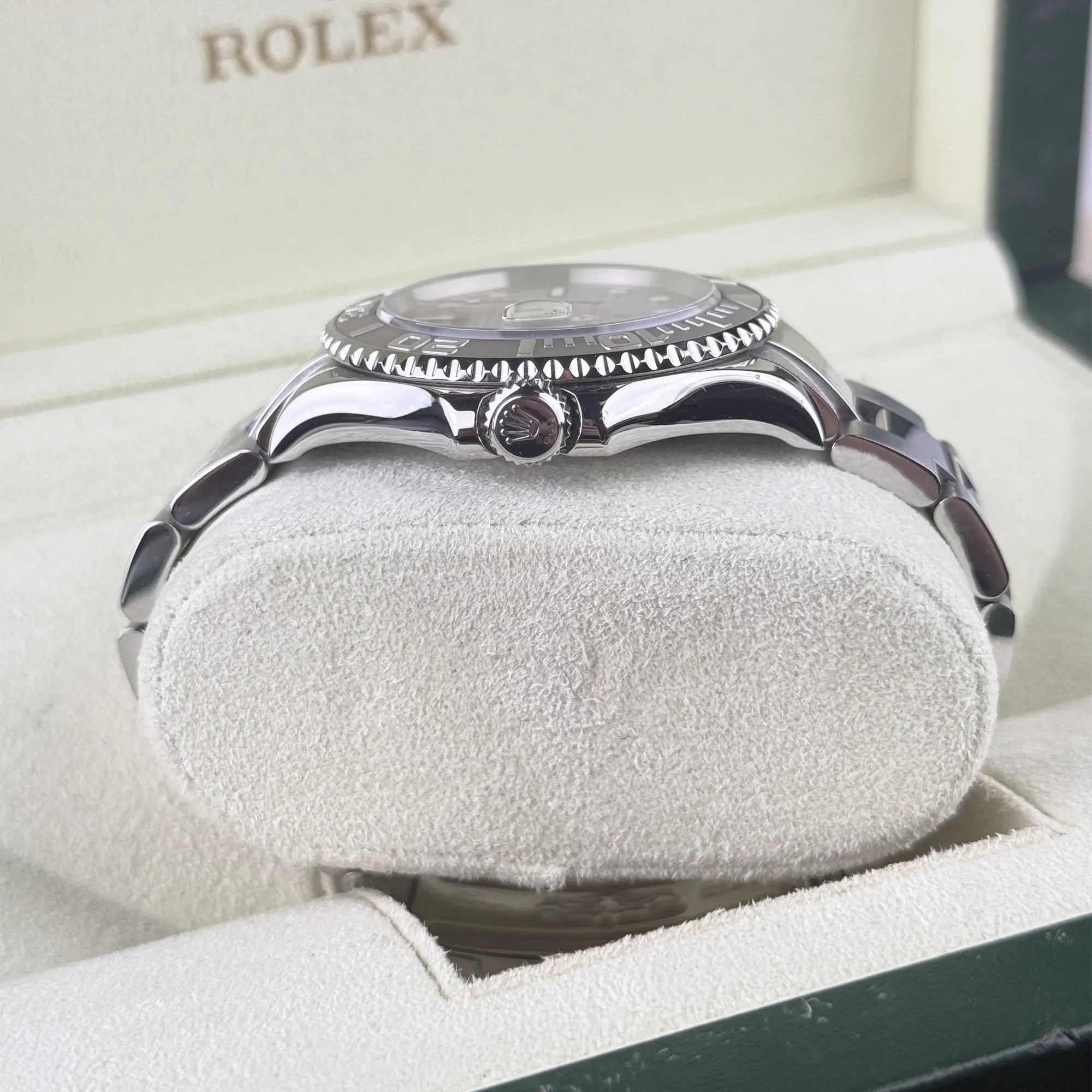 Rolex Yacht-Master 40 Silver Dial 16622 - Pre-Owned 2006 Side 4