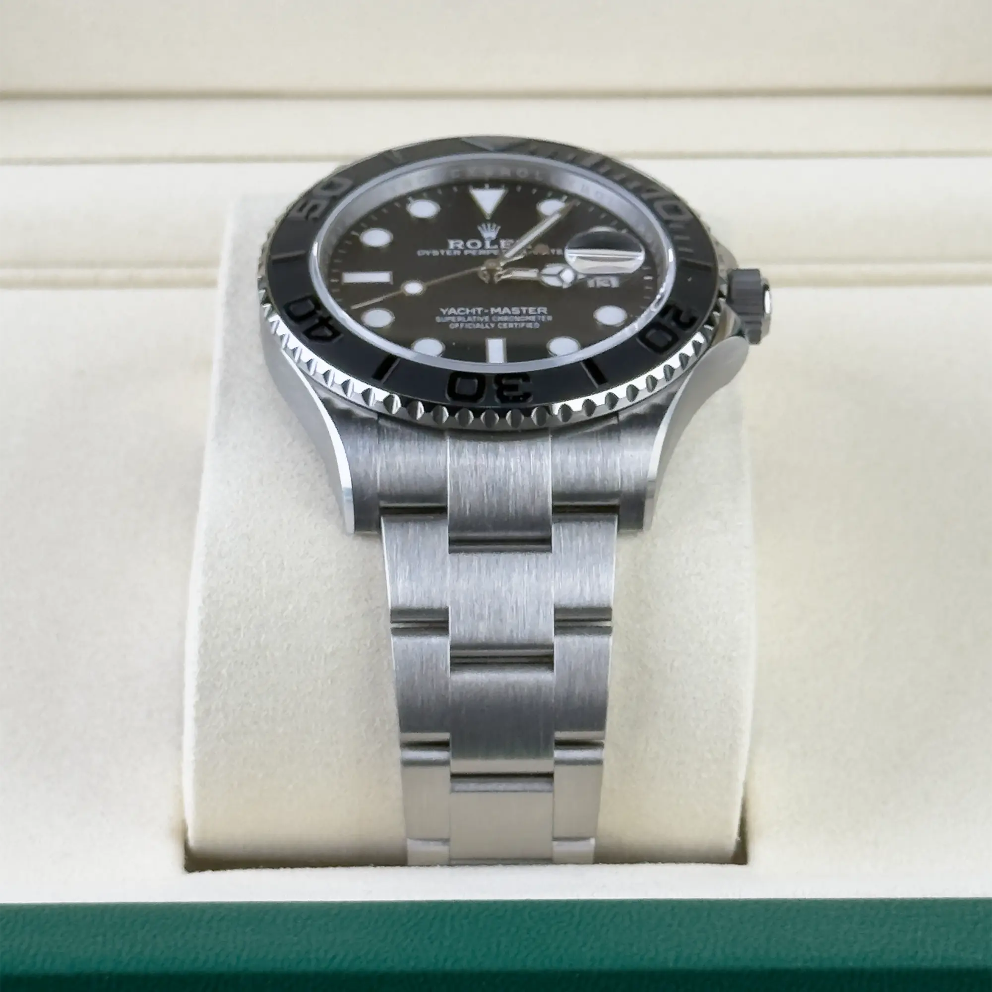 Rolex Yacht-Master 42 Black Dial Titanium 226627 -  Bracelet2