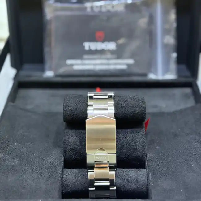 Tudor Black Bay GMT “Pepsi” Red and Blue Bezel 79830rb - Bracelet