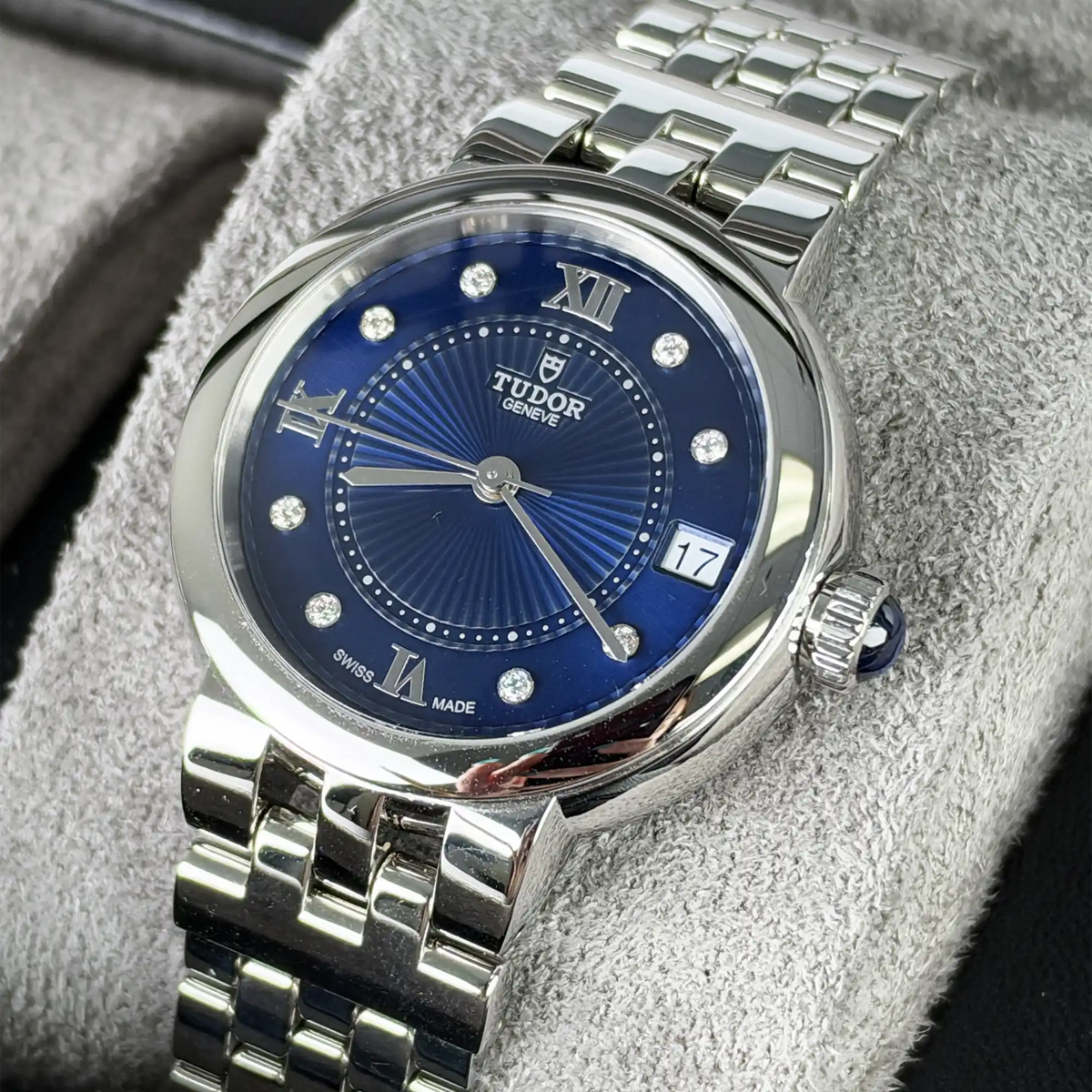 Tudor Clair de Rose Blue Diamond Dial 34mm Steel 35800-0010 - Right