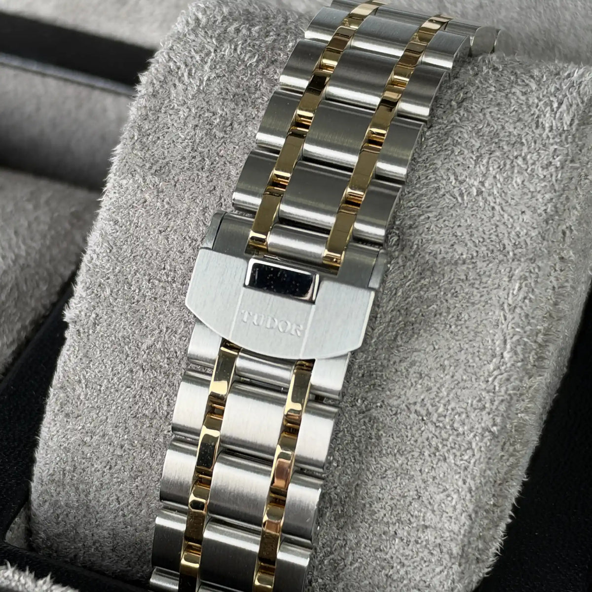 Tudor Royal 41mm Chocolate Brown Dial Day-Date Diamond Dial Steel Yellow Gold 28603-0008 - Bracelet 3