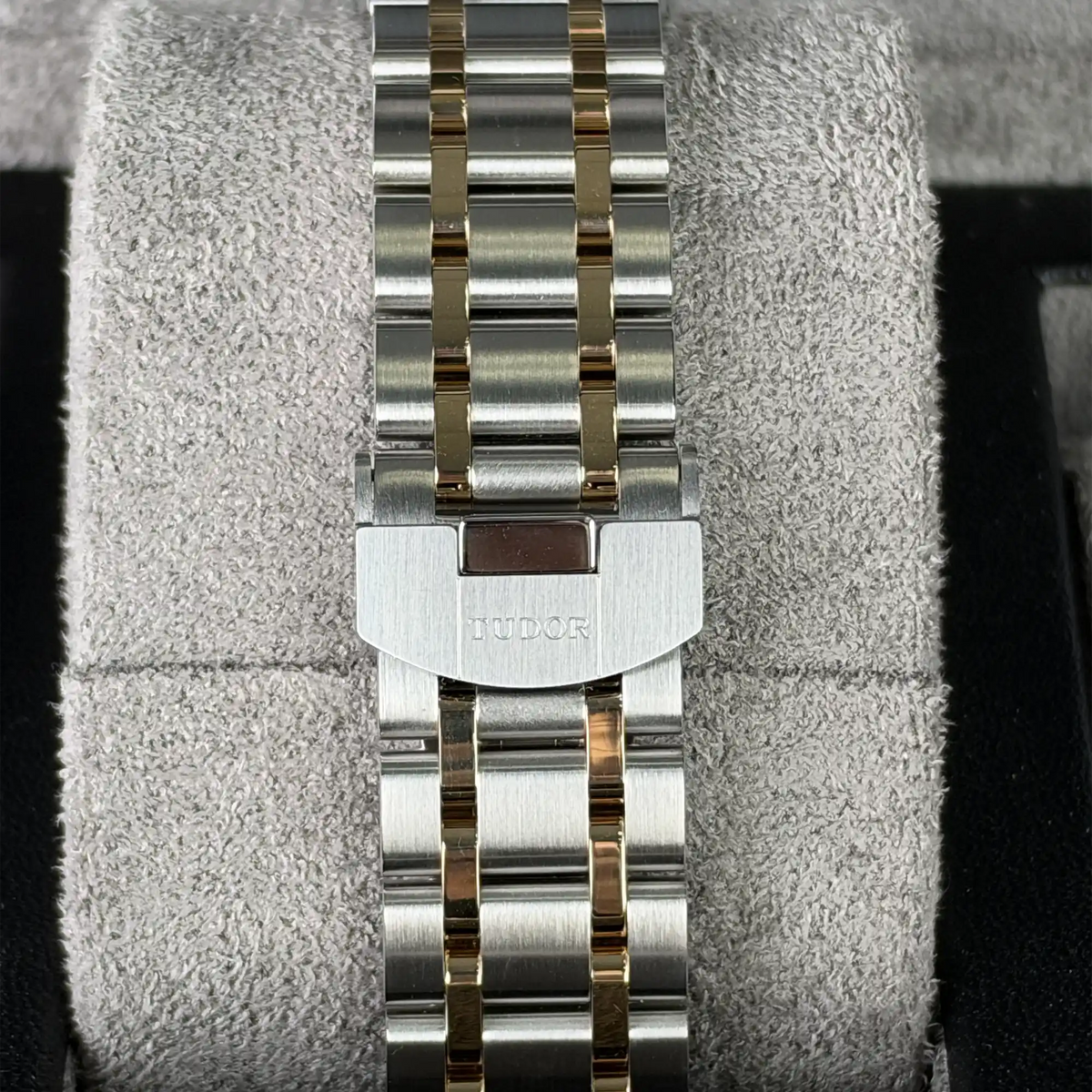 Tudor Royal Champagne Dial Day-Date Diamond Dial 41mm Steel Yellow Gold 28603-0006 - Bracelet 1