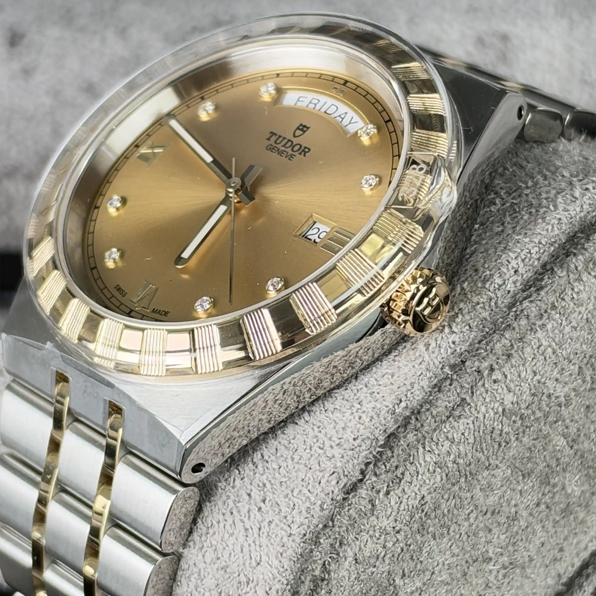 Tudor Royal Champagne Dial Day-Date Diamond Dial 41mm Steel Yellow Gold 28603-0006 - Side 2