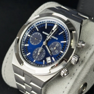 Vacheron Constantin Blue Overseas Chronograph Blue Dial 5520V/210A B148 - 2025 Pre-Owned - Right