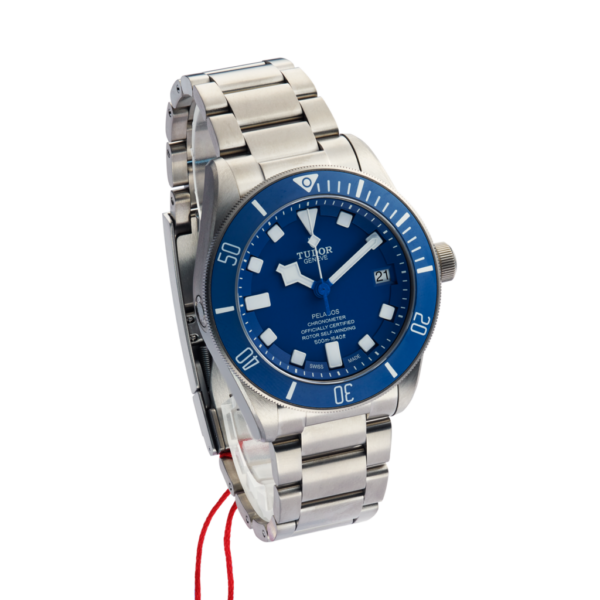 Tudor Pelagos Blue 25600tb-0001 Blue Dial Color Watch Side View 1
