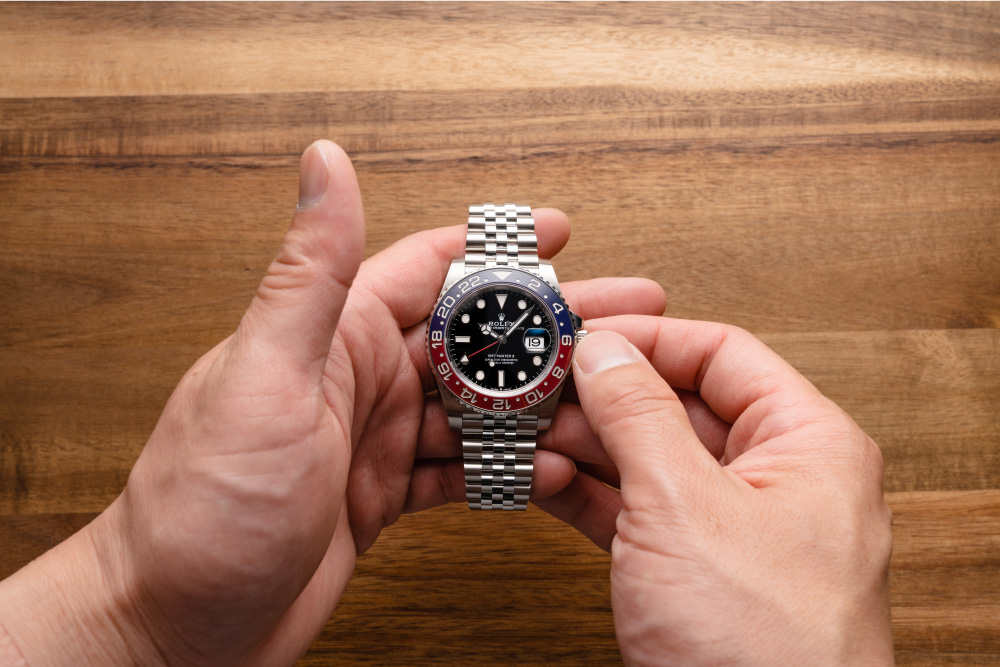 How to Use the Rolex GMT-Master