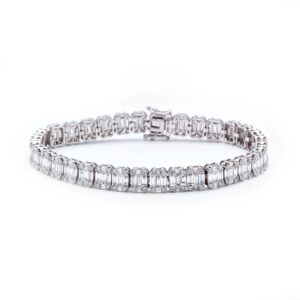 18k White Gold Round and Baguette Cut Diamond Bangle