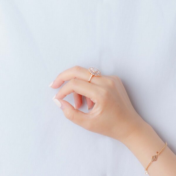 18k Rose Gold Starburst Diamond Ring Hand