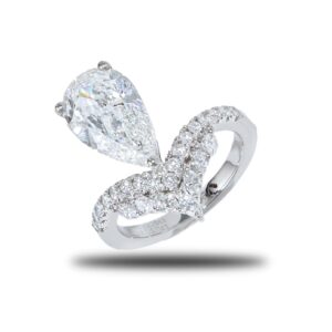 18k White Gold 3.11ct Pear Shaped Diamond Ring